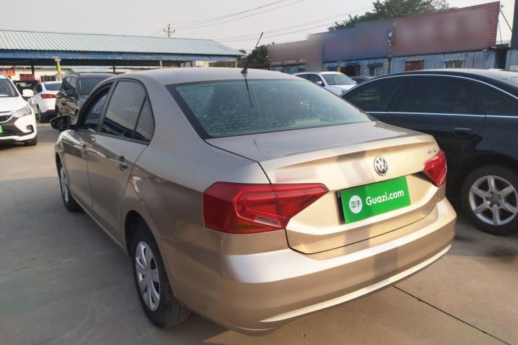 Used Volkswagen Jetta 2017 1.4L Manual Fashion Edition Exterior 5
