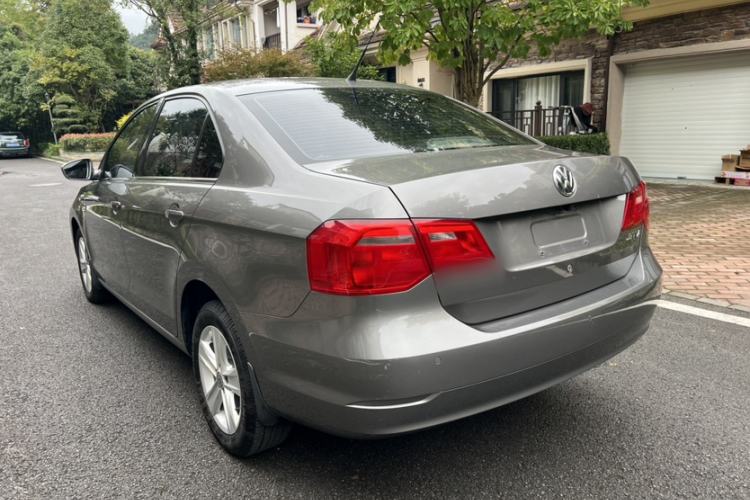 Used Volkswagen Jetta 2013 1.6L Automatic Luxury Model Exterior 4