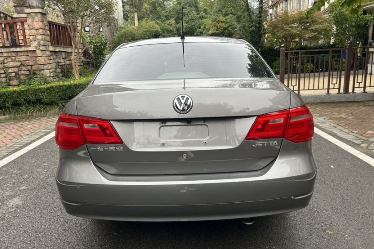 Used Volkswagen Jetta 2013 1.6L Automatic Luxury Model Exterior 5