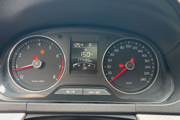 Used Volkswagen Jetta 2013 1.6L Automatic Luxury Model Odometer Close Up