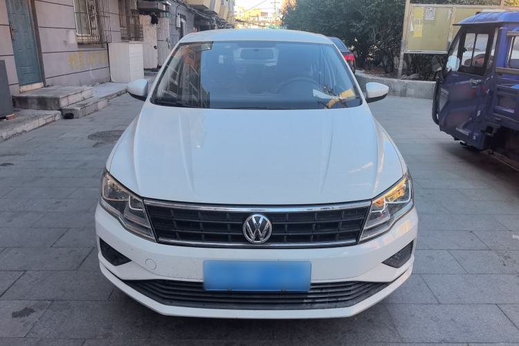 Used Volkswagen Jetta 2017 1.5L Automatic Fashion Model Exterior 1