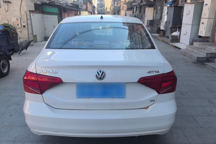 Used Volkswagen Jetta 2017 1.5L Automatic Fashion Model Exterior 4