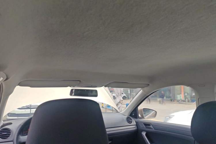 Used Volkswagen Jetta 2013 1.6L Manual Fashion Edition Headliner