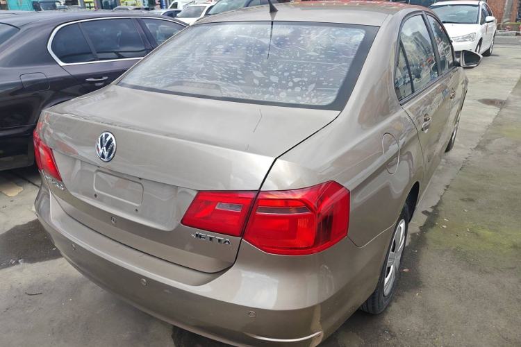 Used Volkswagen Jetta 2013 1.6L Manual Fashion Edition Rear Right 45 Deg