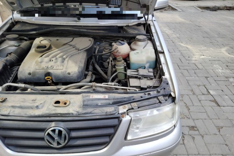 Used Volkswagen Jetta 2006 GIF Avant-Garde Millionth Anniversary Edition Engine Bay Left
