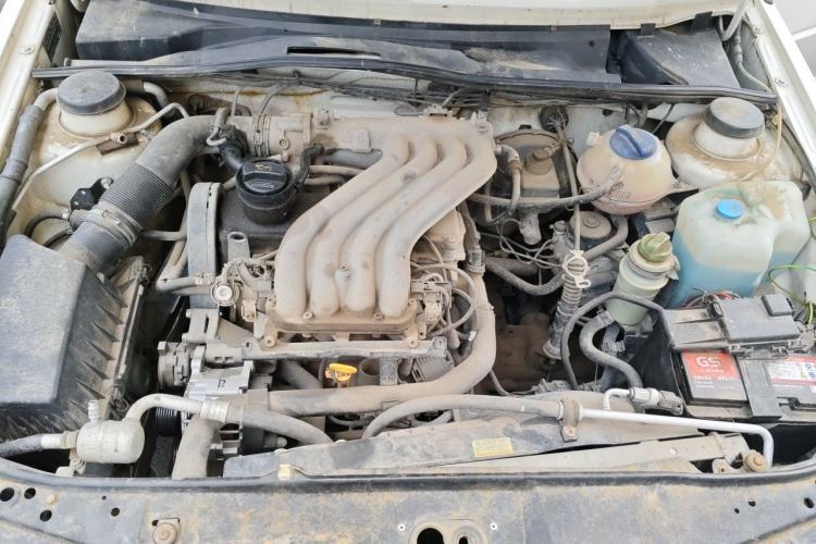 Used Volkswagen Jetta 2006 GIF Avant-Garde Millionth Anniversary Edition Engine Bay