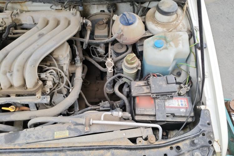 Used Volkswagen Jetta 2006 GIF Avant-Garde Millionth Anniversary Edition Engine Bay Left