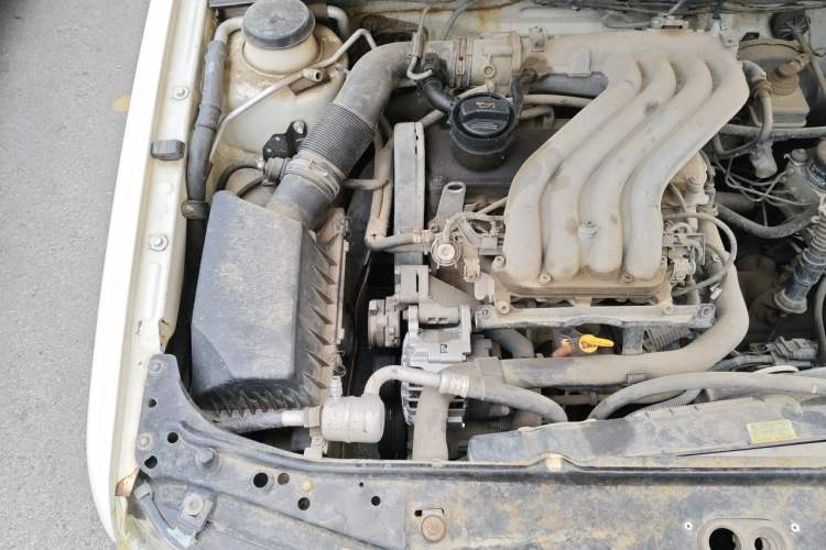 Used Volkswagen Jetta 2006 GIF Avant-Garde Millionth Anniversary Edition Engine Bay Right