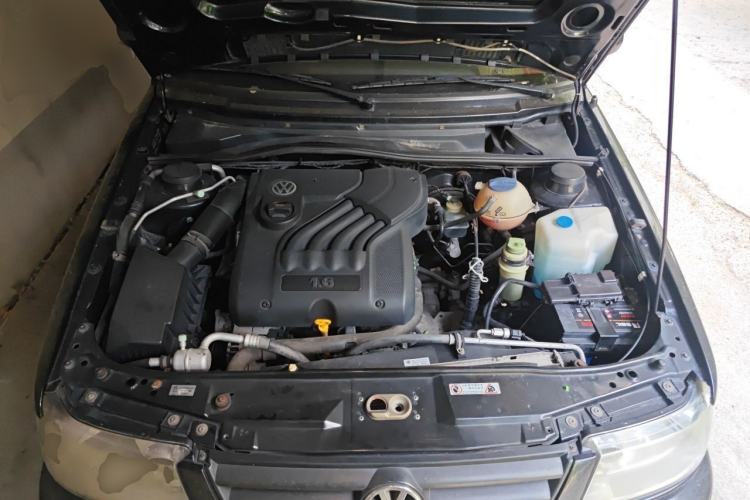 Used Volkswagen Jetta 2008 CiF-P Partner Engine Bay