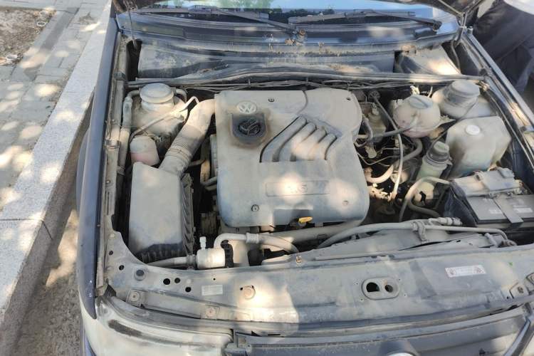 Used Volkswagen Jetta 2008 CIX-P Partner Model Engine Bay Right