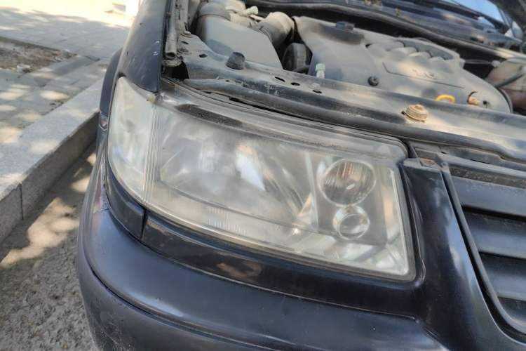 Used Volkswagen Jetta 2008 CIX-P Partner Model Right Front Headlight