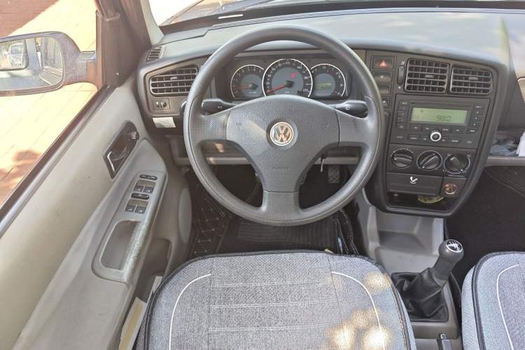 Used Volkswagen Jetta 2008 CIF Spring Model Steering Wheel