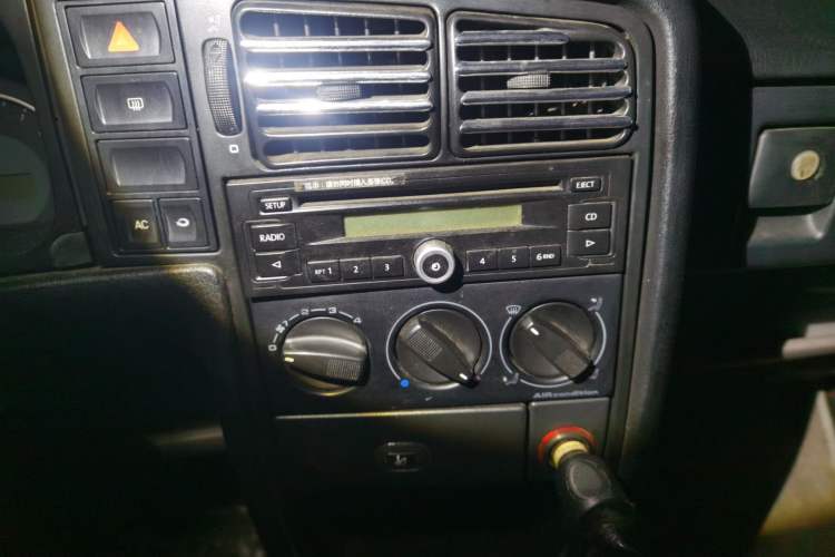 Used Volkswagen Jetta 2008 CIX-P Partner Model Audio And AC Panel
