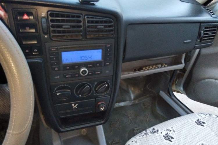 Used Volkswagen Jetta 2008 CIF Spring Model Audio And AC Panel