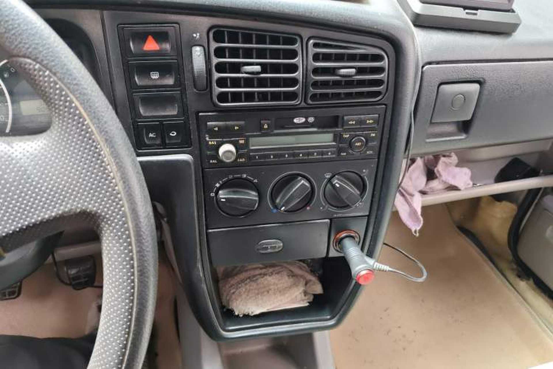 Used Volkswagen Jetta 2008 CIX-P Partner Model Audio And AC Panel