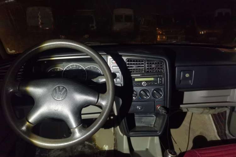 Used Volkswagen Jetta 2008 CIX-P Partner Model Center Console