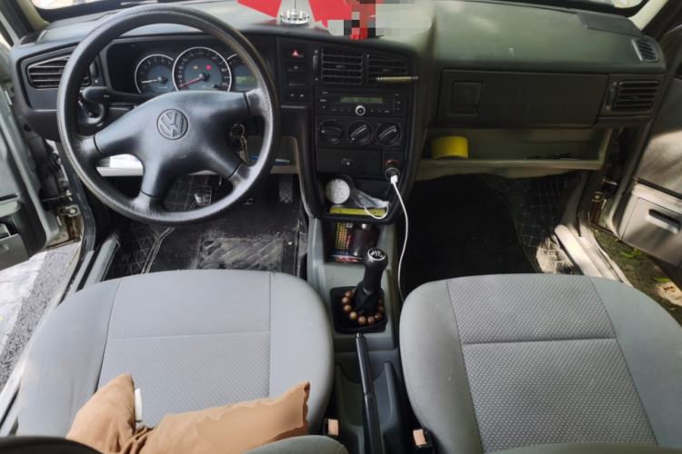 Used Volkswagen Jetta 2008 CiF-P Partner Center Console