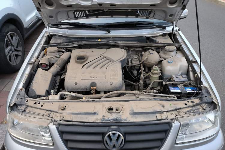 Used Volkswagen Jetta 2008 CiF-P Partner Engine Bay