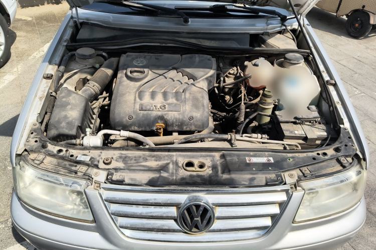 Used Volkswagen Jetta 2008 GiF Avant-Garde Engine Bay