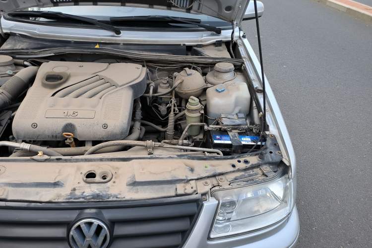 Used Volkswagen Jetta 2008 CiF-P Partner Engine Bay Left