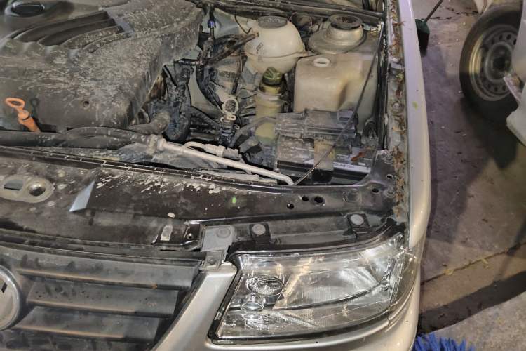 Used Volkswagen Jetta 2008 CiF-P Partner Engine Bay Left
