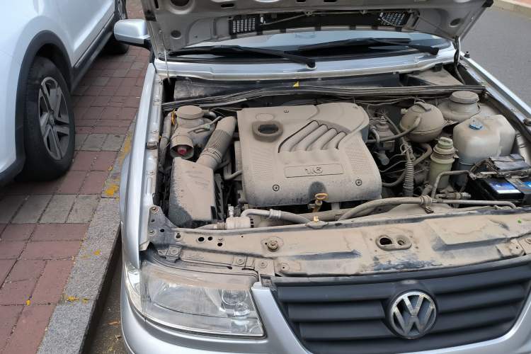 Used Volkswagen Jetta 2008 CiF-P Partner Engine Bay Right