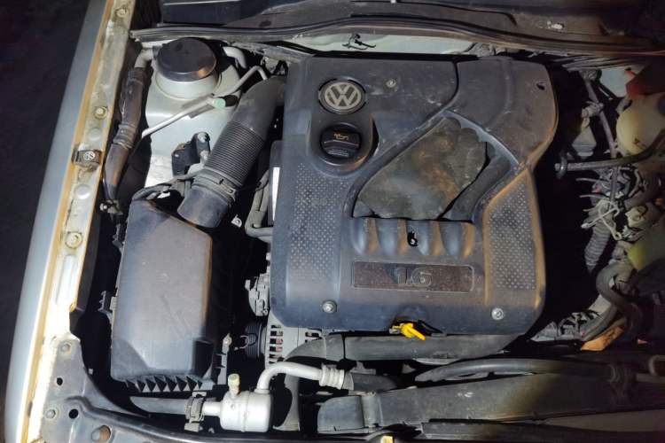 Used Volkswagen Jetta 2008 CIX-P Partner Model Engine Bay Right