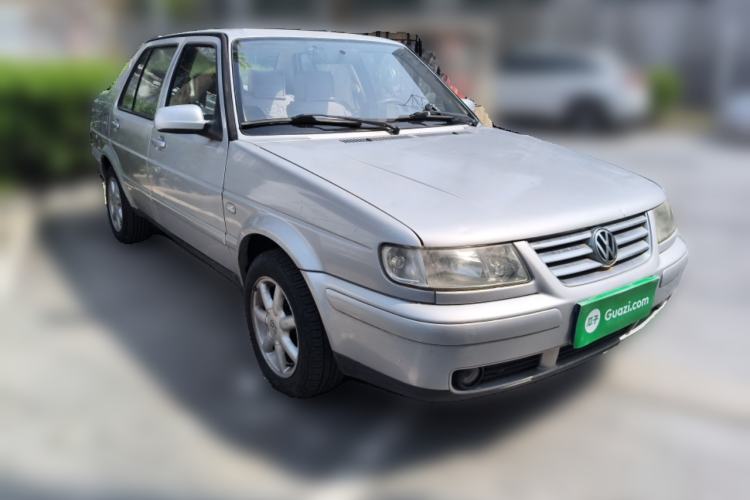 Used Volkswagen Jetta 2008 GiF Avant-Garde Front Right 45 Deg