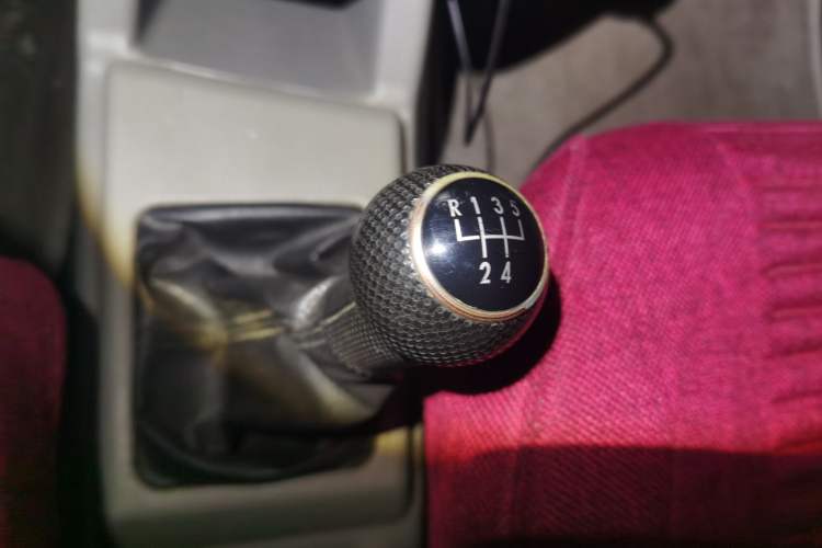 Used Volkswagen Jetta 2008 CIX-P Partner Model Gear Lever