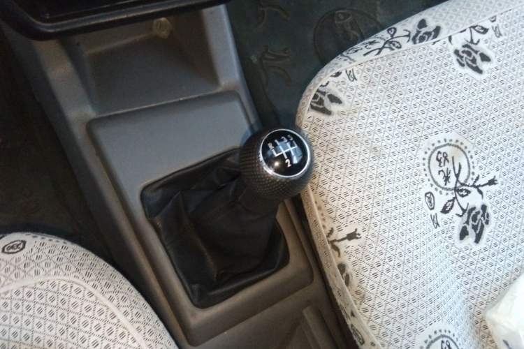 Used Volkswagen Jetta 2008 CIF Spring Model Gear Lever