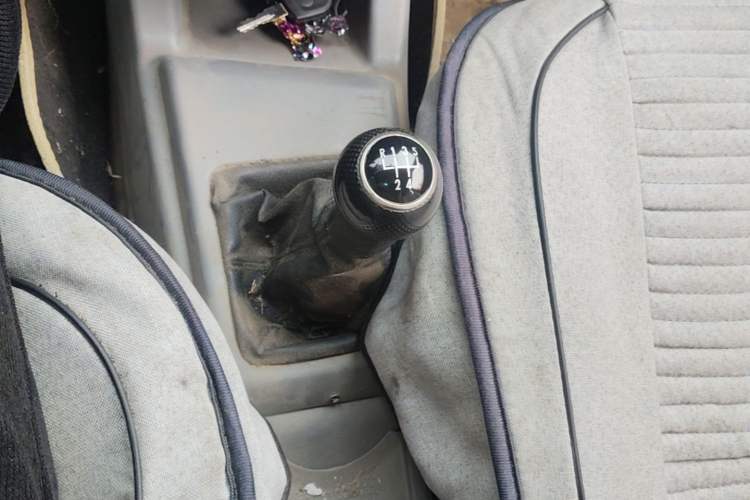 Used Volkswagen Jetta 2008 CiF-P Partner Gear Lever