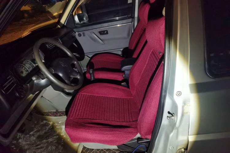 Used Volkswagen Jetta 2008 CIX-P Partner Model Left Front Seat