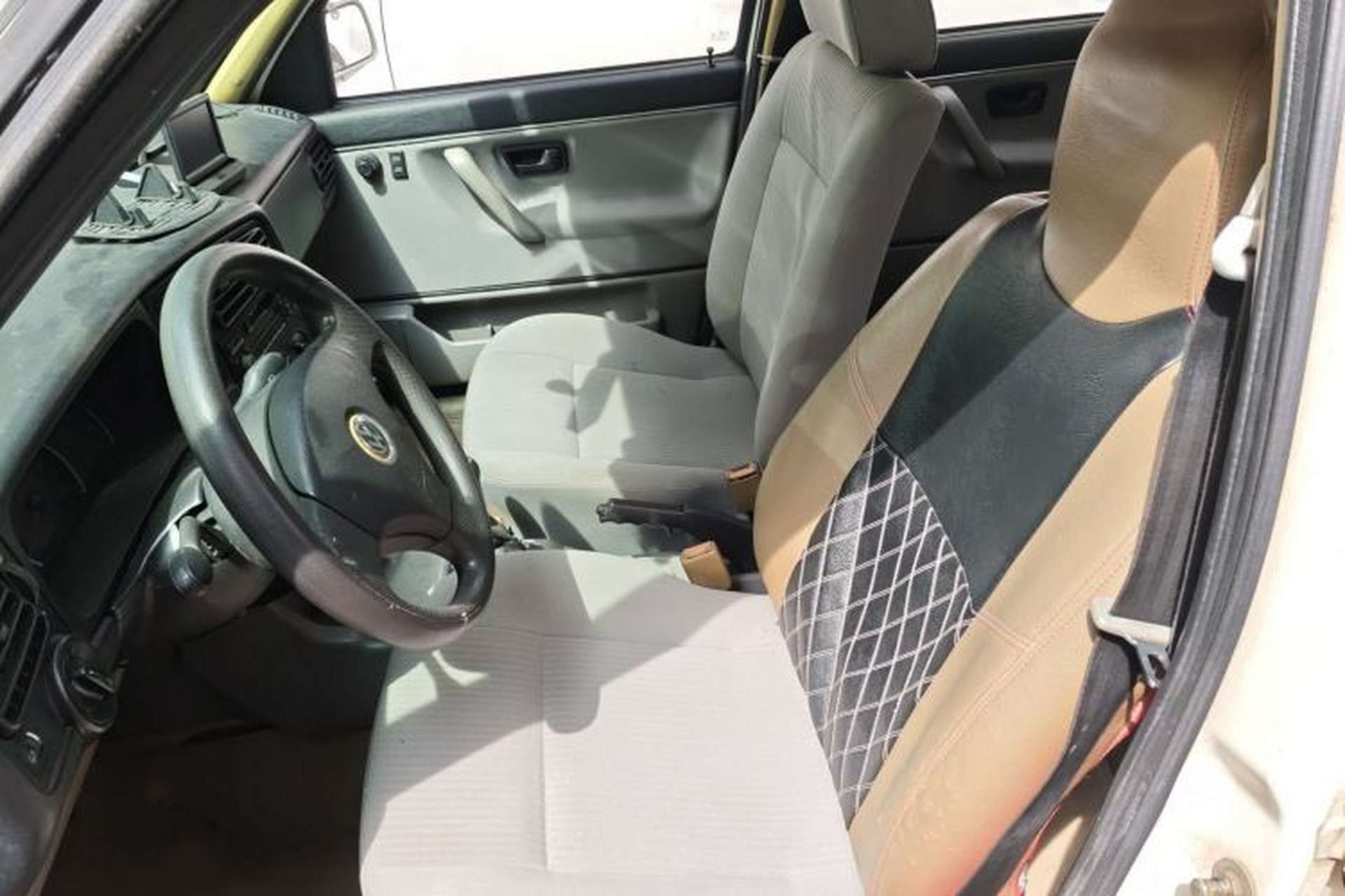 Used Volkswagen Jetta 2008 CIX-P Partner Model Left Front Seat