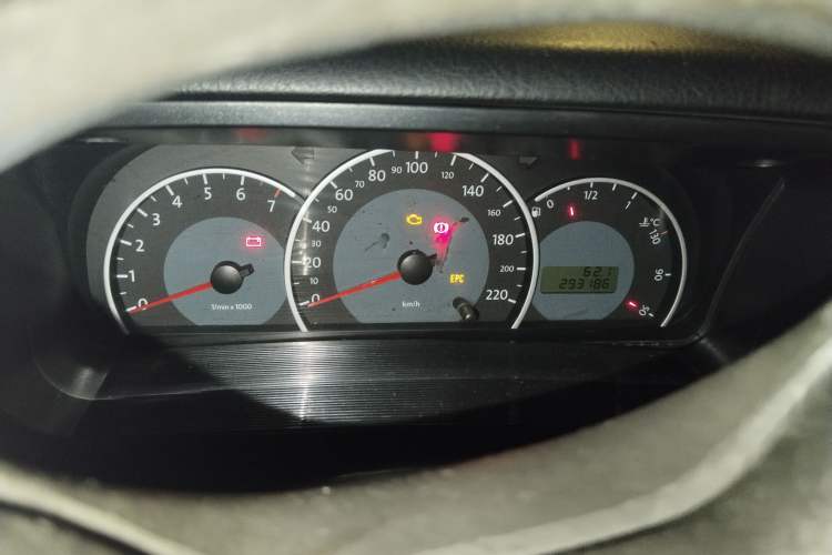 Used Volkswagen Jetta 2008 CiF-P Partner Odometer Close Up
