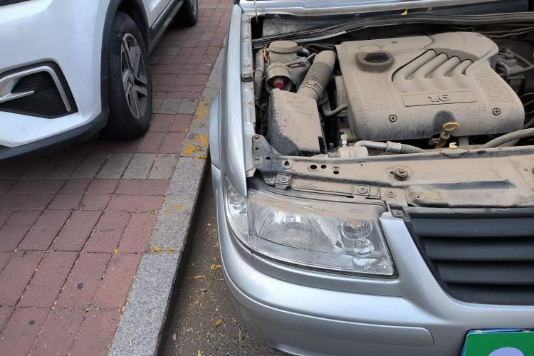 Used Volkswagen Jetta 2008 CiF-P Partner Right Front Headlight