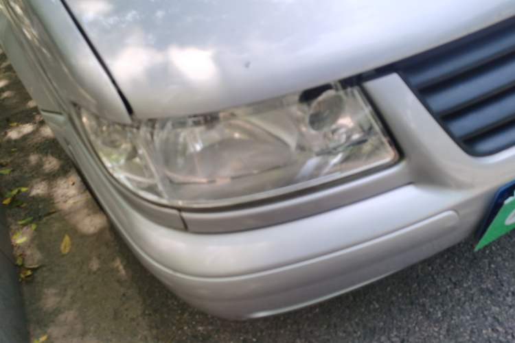 Used Volkswagen Jetta 2008 CiF-P Partner Right Front Headlight
