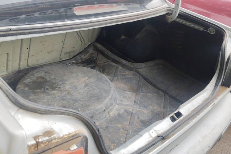 Used Volkswagen Jetta 2008 CiF-P Partner Trunk