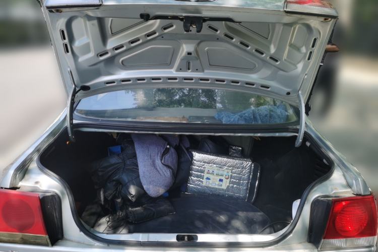 Used Volkswagen Jetta 2008 CiF-P Partner Trunk