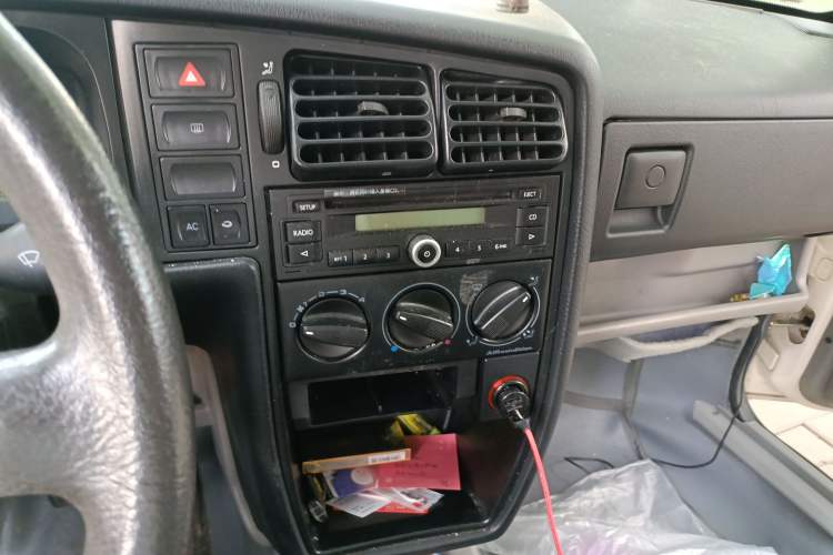 Used Volkswagen Jetta 2008 CIX-P Partner Model Audio And AC Panel