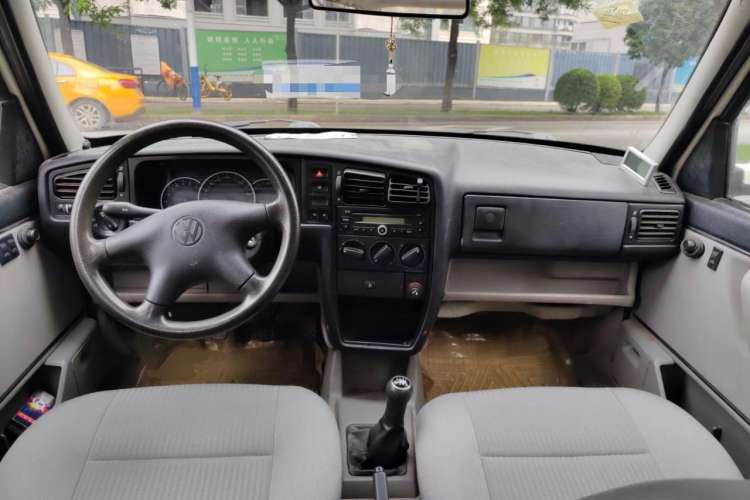 Used Volkswagen Jetta 2008 CIX-P Partner Model Center Console
