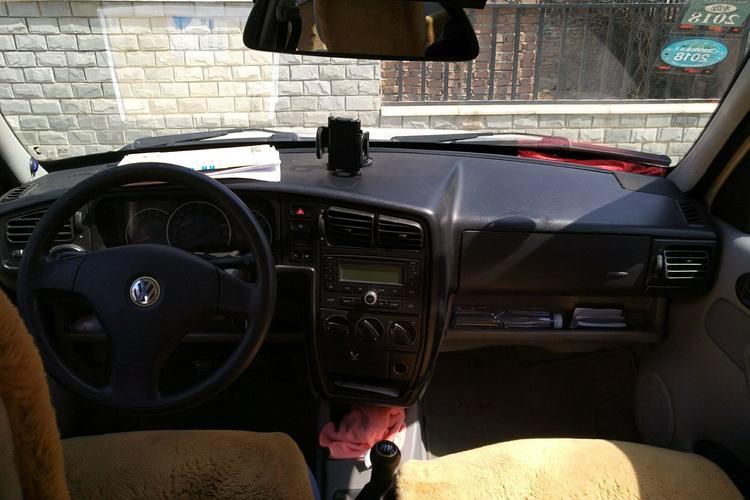 Used Volkswagen Jetta 2008 CIF Spring Model Center Console