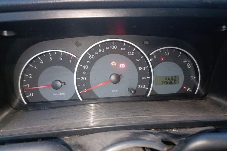 Used Volkswagen Jetta 2008 CiF-P Partner Instrument Cluster