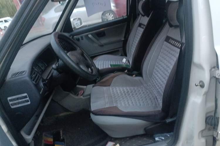 Used Volkswagen Jetta 2008 CiF-P Partner Left Front Seat
