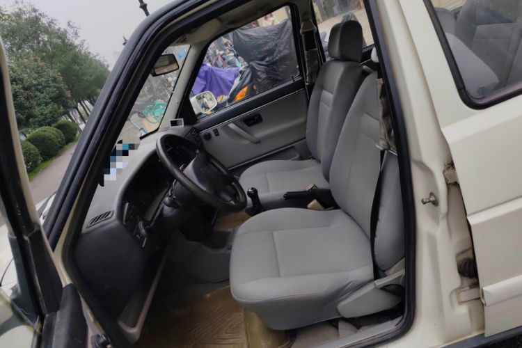 Used Volkswagen Jetta 2008 CIX-P Partner Model Left Front Seat