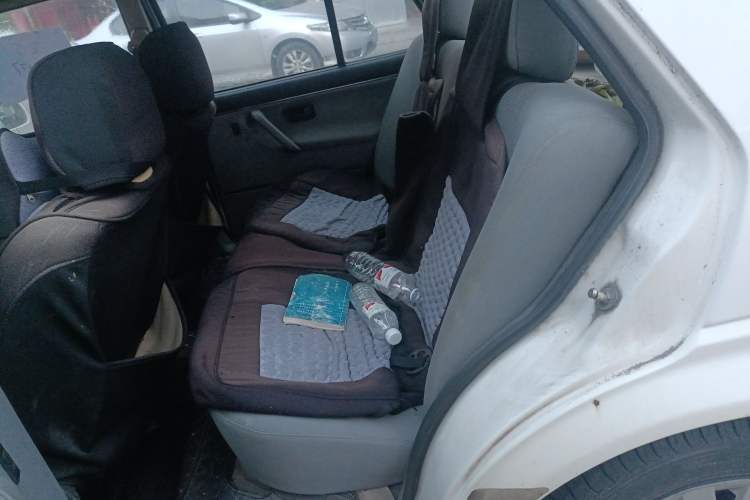 Used Volkswagen Jetta 2008 CiF-P Partner Left Rear Seat