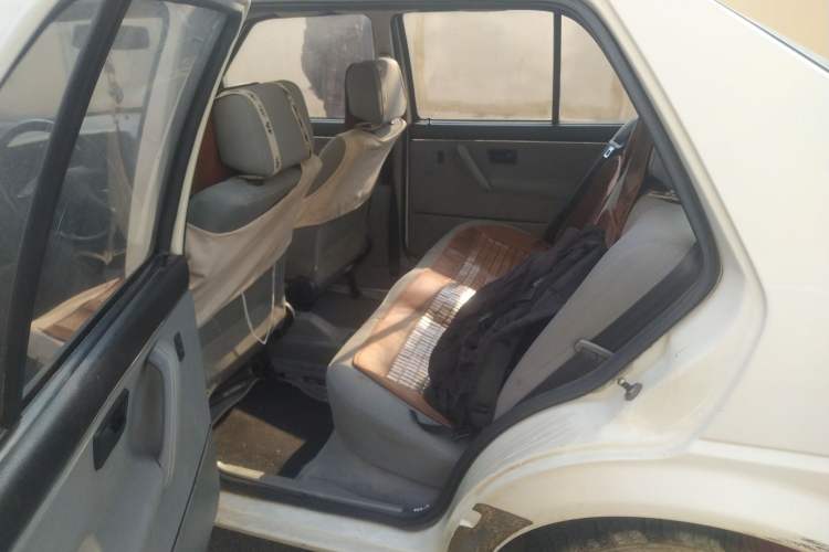 Used Volkswagen Jetta 2008 CiF-P Partner Left Rear Seat