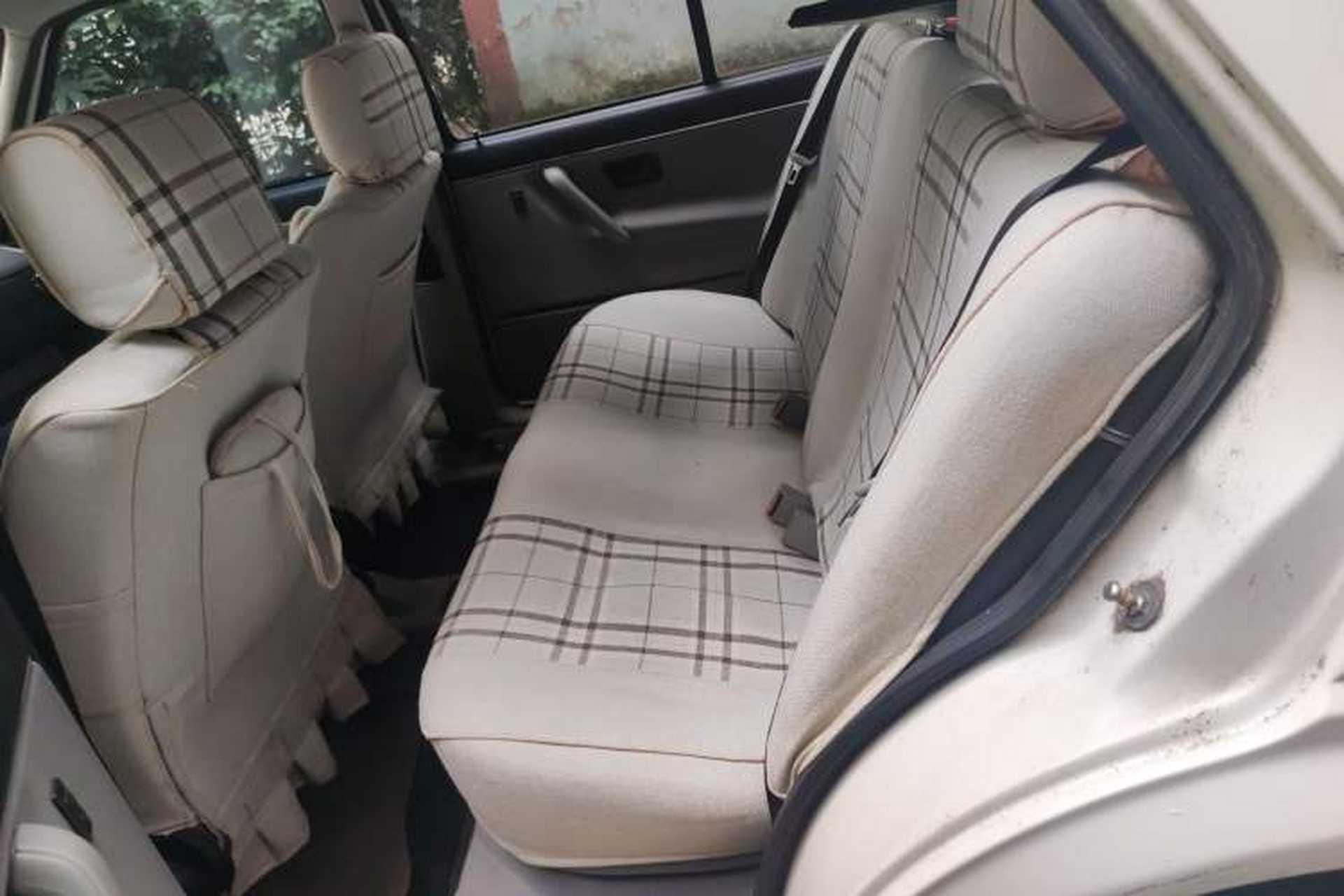 Used Volkswagen Jetta 2008 CiF-P Partner Left Rear Seat