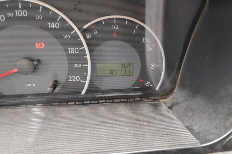 Used Volkswagen Jetta 2008 CIX-P Partner Model Odometer Close Up