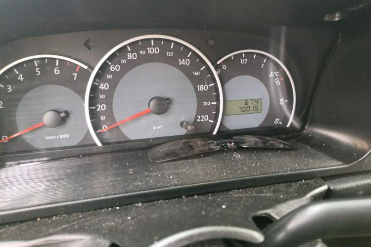 Used Volkswagen Jetta 2008 CIX-P Partner Model Odometer Close Up