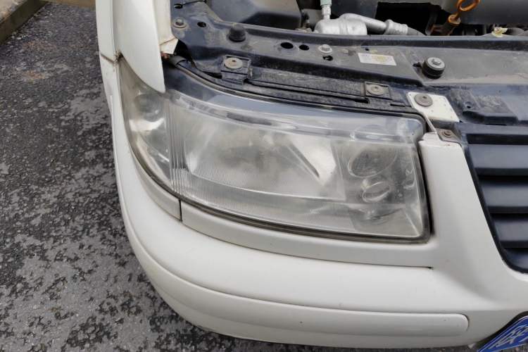 Used Volkswagen Jetta 2008 CIX-P Partner Model Right Front Headlight